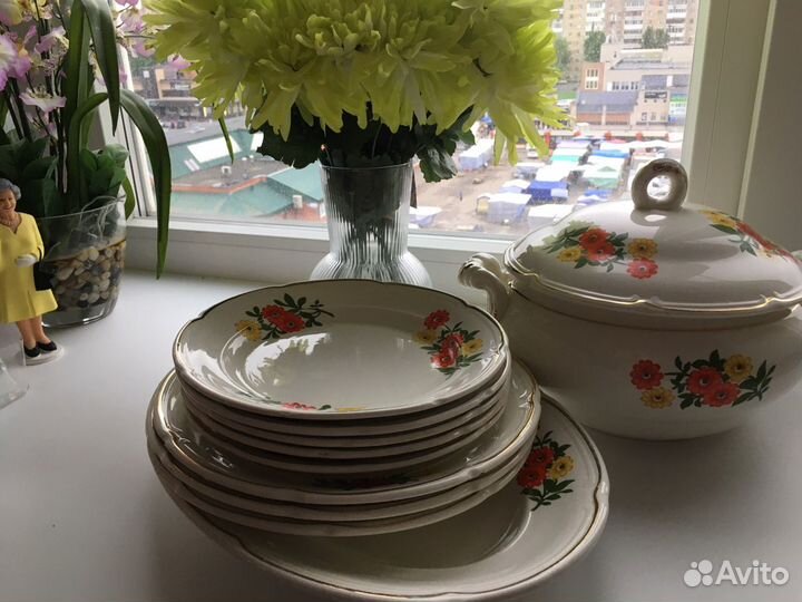 Часть столового сервиза «Цветы» Зик Конаково СССР