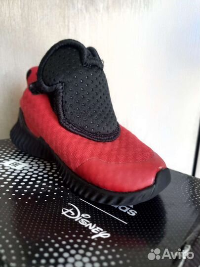 Кроссовки adidas