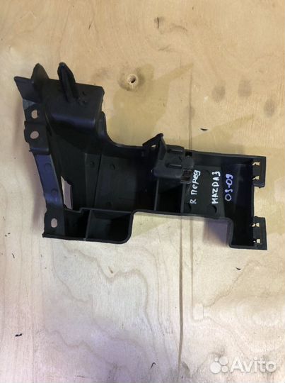 Кронштейн бампера переднего