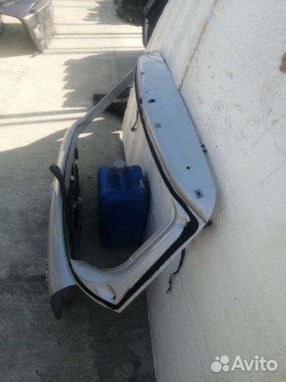 Дверь багажника Toyota Corolla120 NZE121