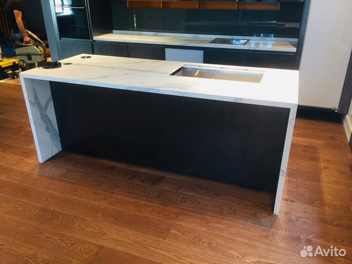 Керамический остров на кухню