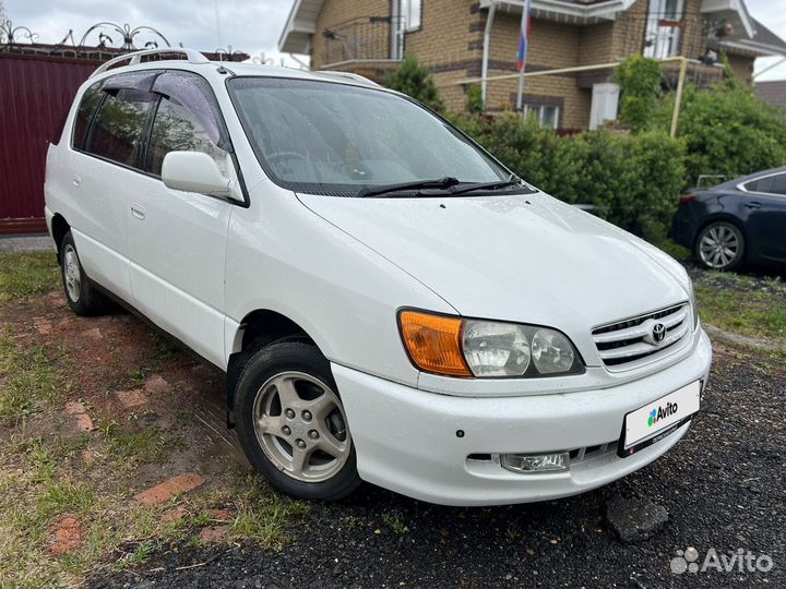 Toyota ipsum m10