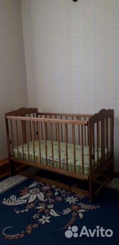 Детская кровать с маятником