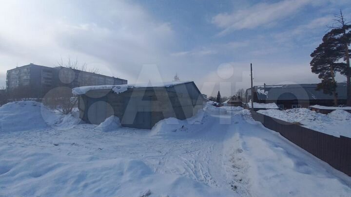 Гараж, > 30 м²