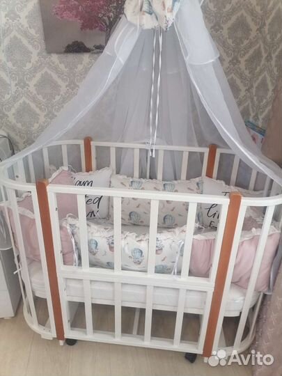 Кроватка с маятником