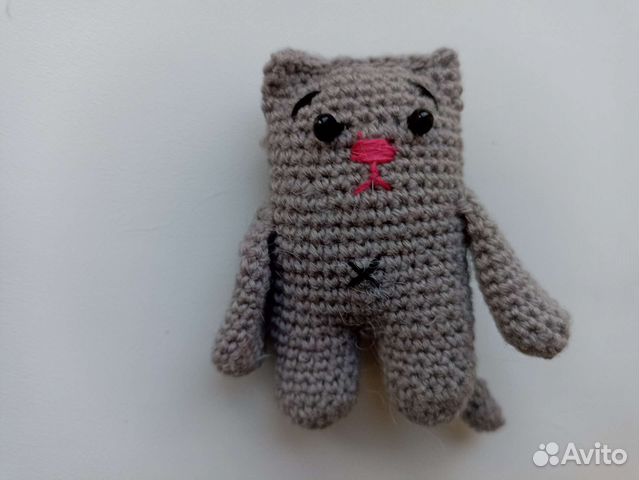 Вязаная игрушка кот