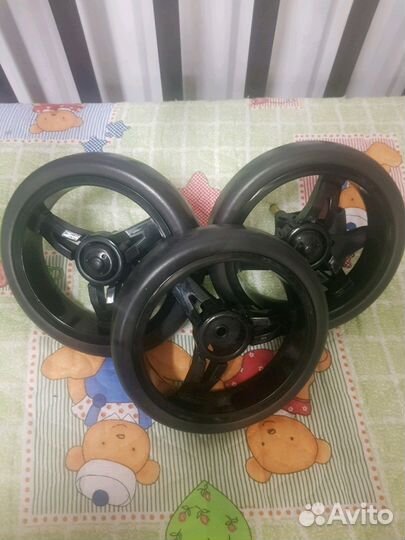 Колесик на коляску прогулочную