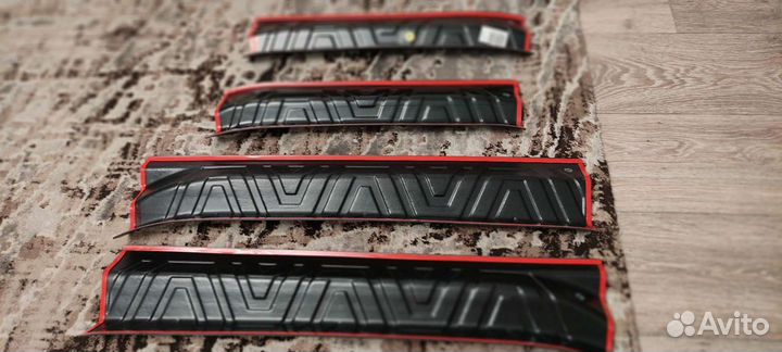 Накладки порогов поло седан