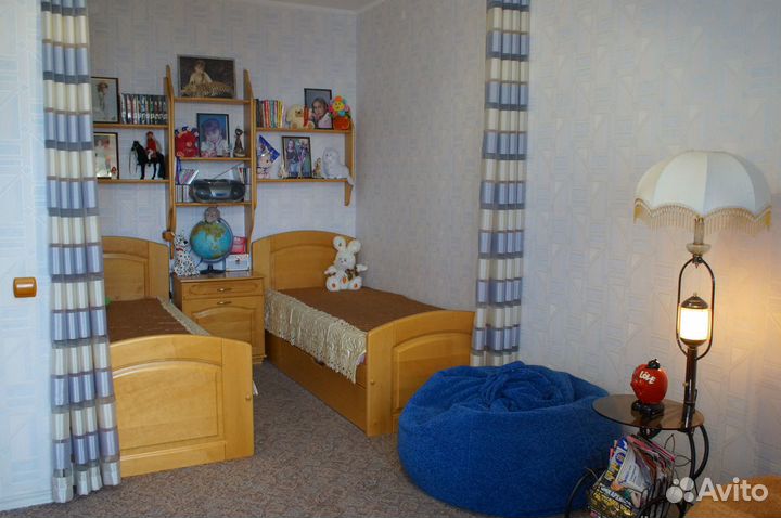 Настенные полки