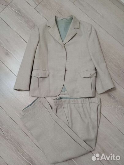 Костюм брючный детский б/у на 4-5 лет