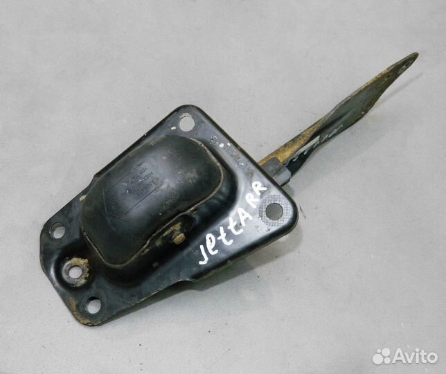 Рычаг задний правый продольный VW Jetta 5