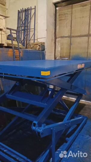 Подъемный стол