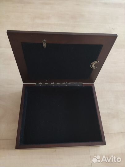 Шкатулка деревянная с фоторамкой
