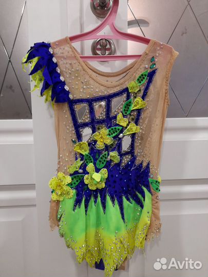 Продаю гимнастический купальник