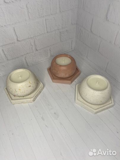 Свечи в гипсовом кашпо
