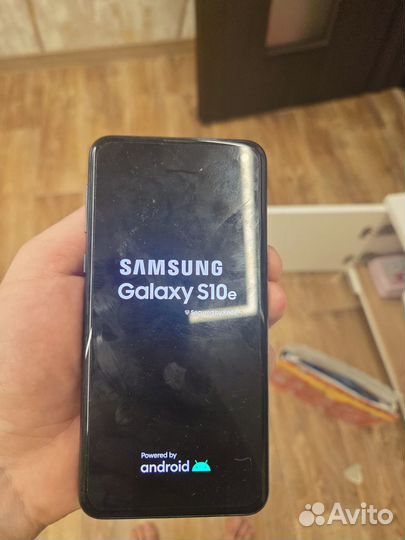 Samsung Galaxy S10e, 6/128 ГБ