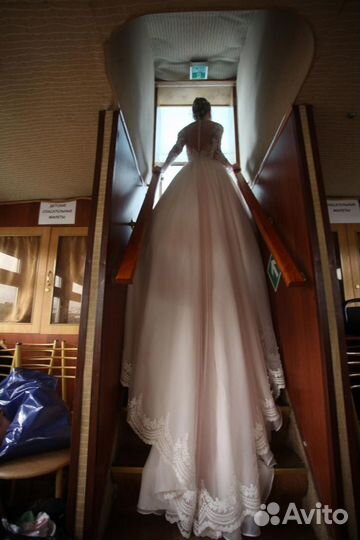 Платье свадебное