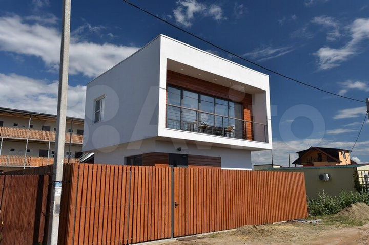 Дом 64 м² на участке 1,1 сот.