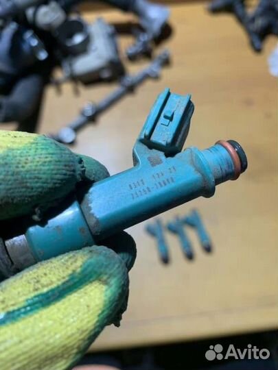 Форсунка топливная Toyota Camry V40 2AZ-FE