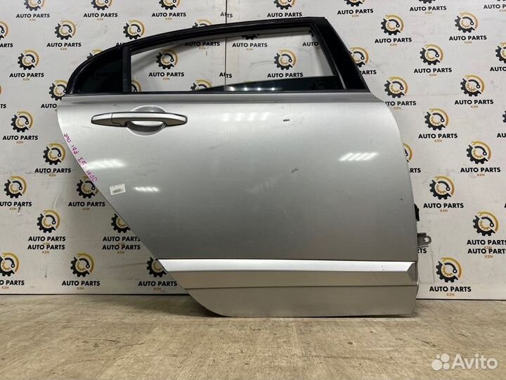 Дверь задняя правая Honda Civic 4D