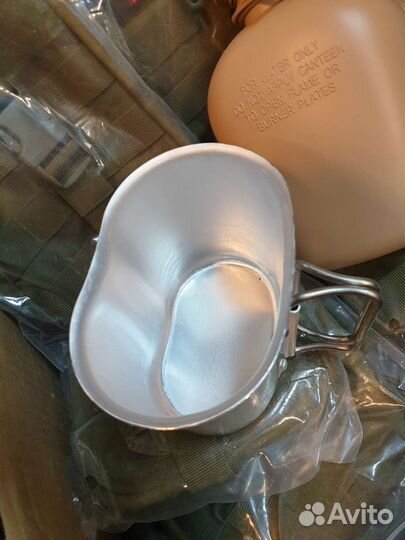 Фляжка армейская в чехле с котелком