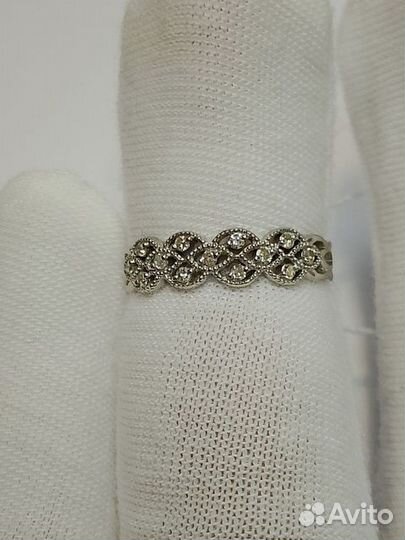 Золотое кольцо с камнем 16р