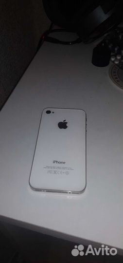 Телефон iPhone 4s