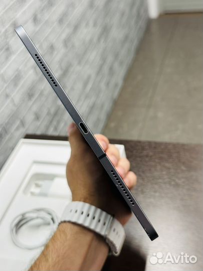 Отличный iPad Pro 11 (2020) 128gb LTE Sim Оригинал
