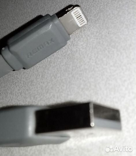 Кабель Lightning-USB remax