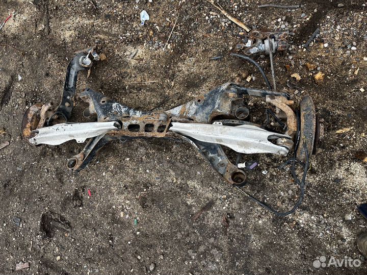 Задний подрамник в сборе Opel Vectra C рычаг кулак