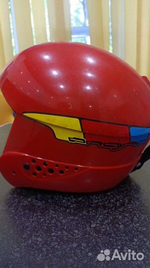 Горнолыжный шлем