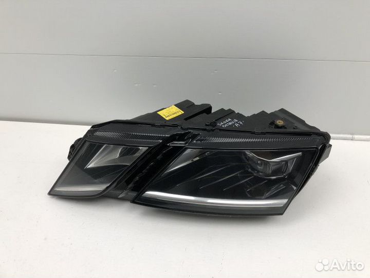 Фара левая Skoda Octavia 3 (A7)
