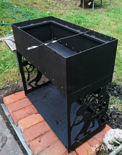 Мангал с дровницей