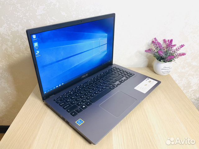 Свежий, мощный ноутбук 2020