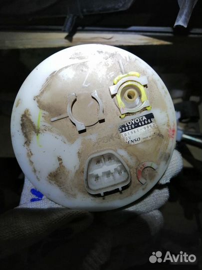 Насос топливный Lexus RX 300/330/350/400h