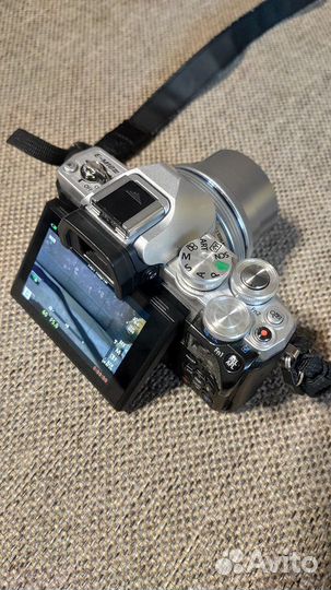 Olympus om d e m10 mark iii