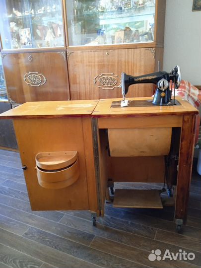 Швейная машинка подольская ножная