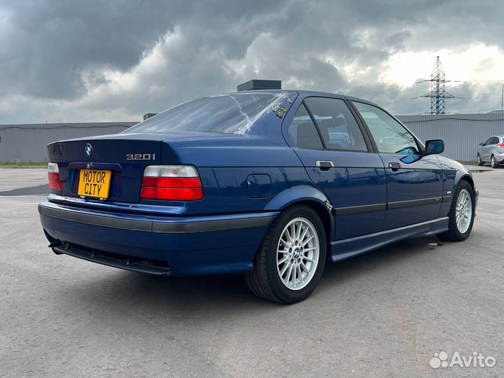В разбор из Японии Bmw 320I E36 M52B20 2.0 206S3