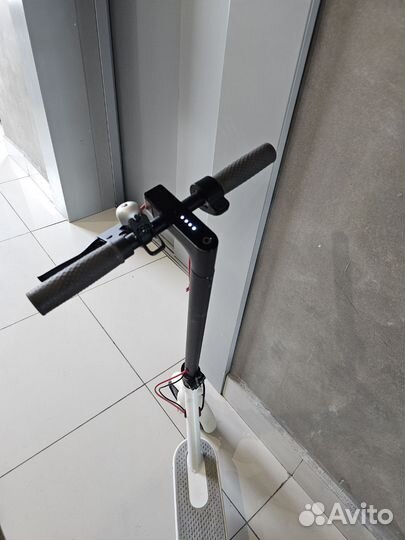 Самокат взрослый электрический бу