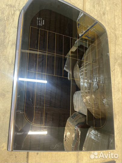 Стекло в заднее крыло Toyota Land Cruiser 200 new