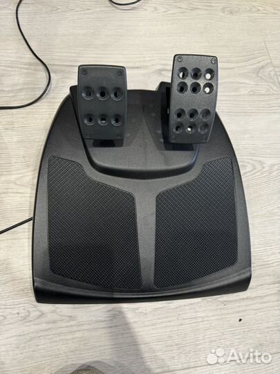 Logitech momo racing