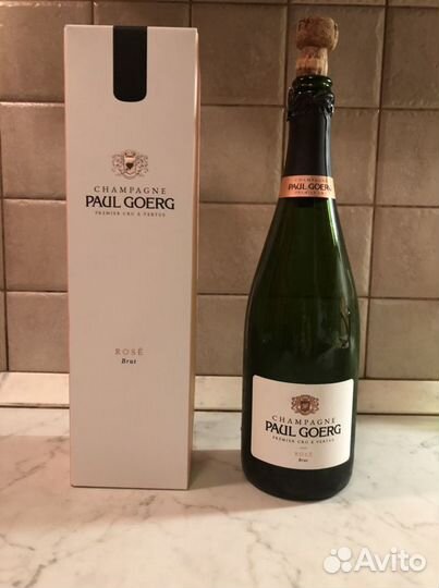 Коробка и бутылка