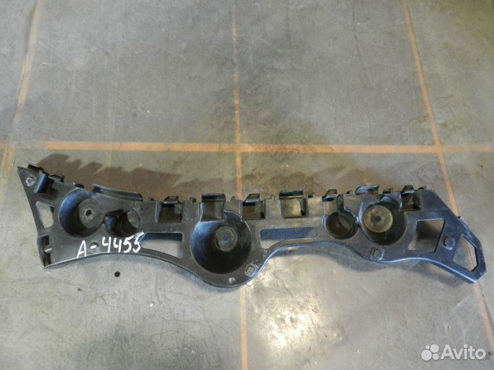 Кронштейн бампера заднего левый - Renault Logan 2