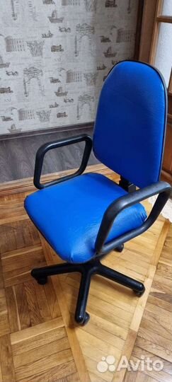 Компьютерное кресло