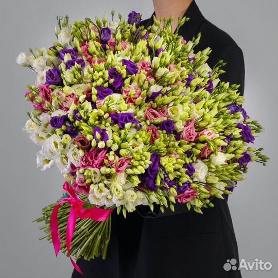 Букет лизиантусов