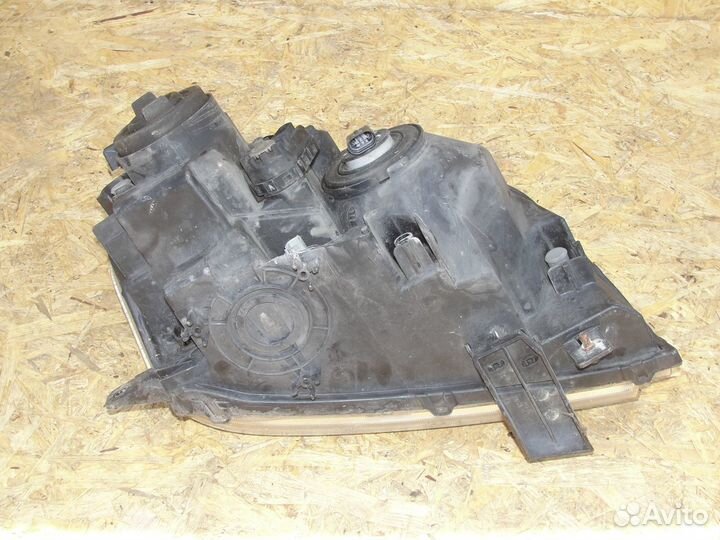 Фара левая Suzuki grand vitara