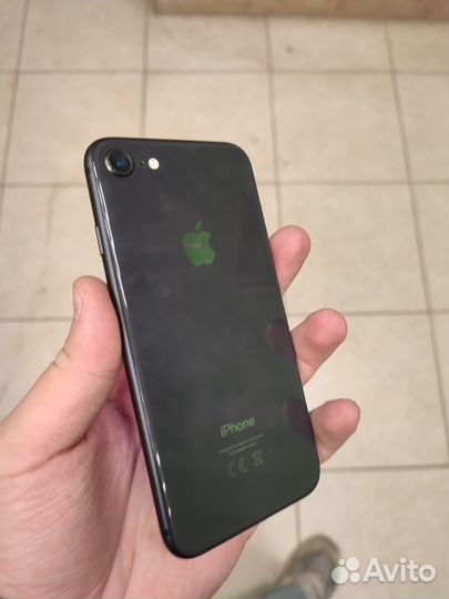 iPhone 8, 64 ГБ