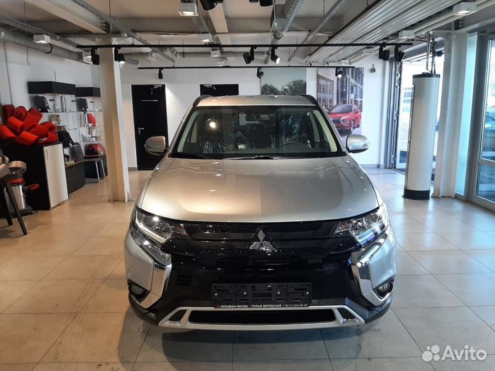Mitsubishi Outlander 2.0 CVT, 2022