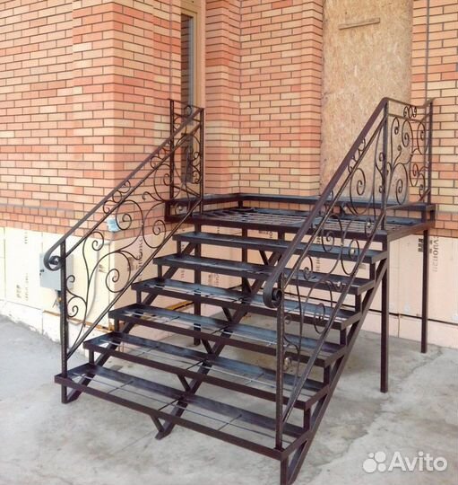 Лестница для крыльца