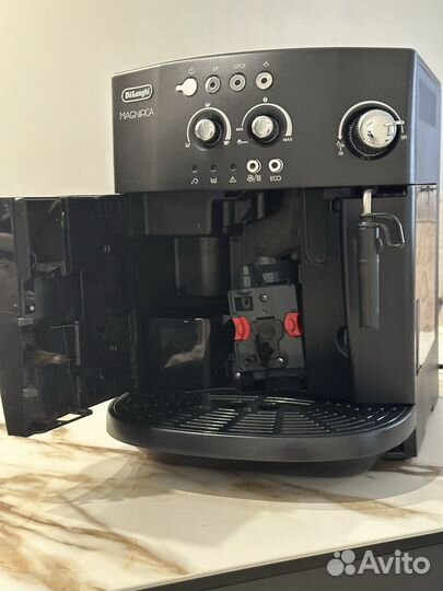 Кофемашина Magnifica DeLonghi esam4000.B
